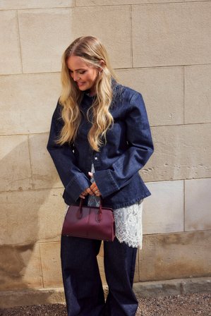 Victoria Quitzau x NA-KD tailliertes Jeanshemd - Jeanshemden - Blau - EU 32