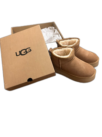 UGG boots i beige mocka med plattform