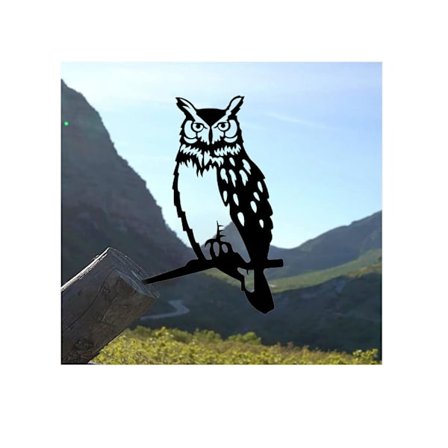 Metalfugl i stål silhuet, kunsttrædekoration, baghavefugl (A-ugle)