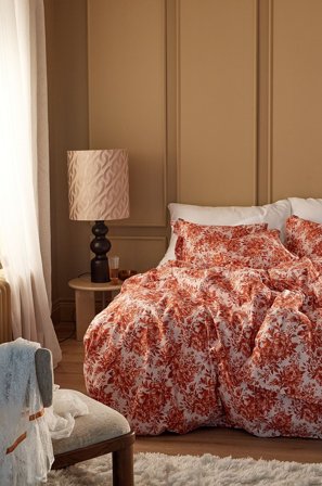Staycation - Sengesæt Fancy Floral i satin 2 eller 3 dele - Rosa - Sengesæt - 150X210 - Fra Homeroom
