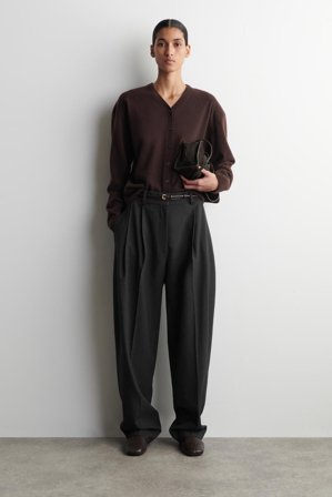 COS Femme Cardigan Col En V En Laine Mérinos in Marron