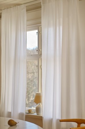 Jotex - Gardin Med Multifunksjonsbånd 2-pk Kritthvit - SADIE - Kjøp Multifunksjonsgardiner hos Jotex