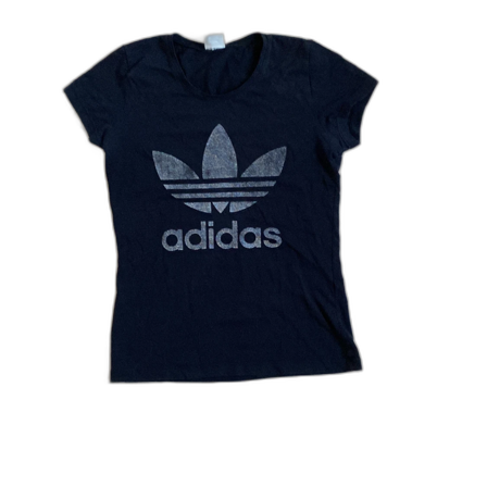 Svart t-shirt med adidas märke