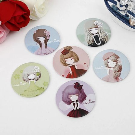 1 stk. Bærbar slikfarvet mini PU læder lomme makeup spejl nøglering små kosmetiske spejle dobbeltsidet ramme pige