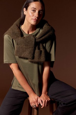 Cellbes of Sweden - Stretchig Premium t-shirt - olivgrön - för damer - 54/56