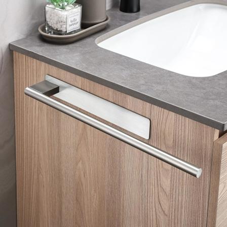 Håndkleholder uten boring, veggmontert håndkleholder i børstet sølvfarget rustfritt stål, en arm, selvklebende