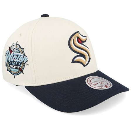Mitchell & Ness - NHL Beige adjustable Casquette - Hatstore Exclusive x Seattle Kraken Pro Crown Sand/Navy A-frame Adjustable @ Hatstore
