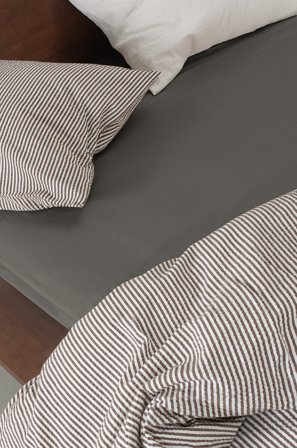 Jotex - Stretchlaken i Jerseystoff Grå - GILLA - Kjøp Dra-på-laken hos Jotex