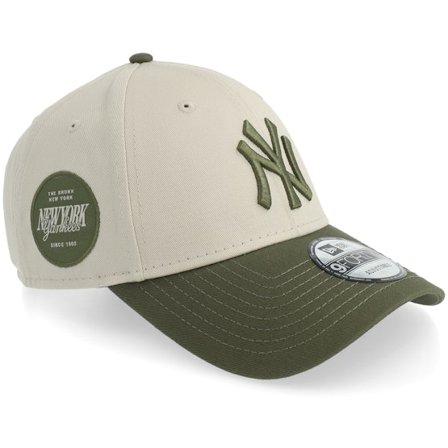 New Era - MLB Beige adjustable Cap - New York Yankees Side Patch 9FORTY Stone/Green Adjustable @ Hatstore