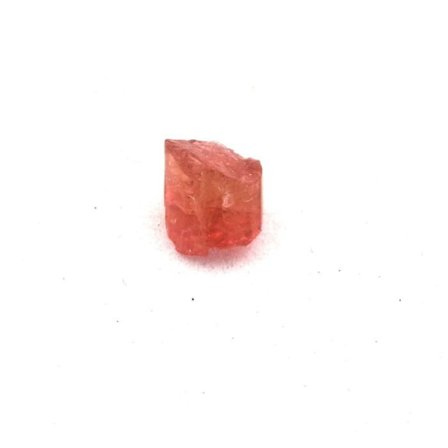 Stenar och mineraler. Rosa turmalin. 0,74 ct. Paprok, Nuristan, Afghanistan.