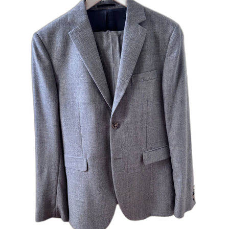 Grå kostym från Acne Studios