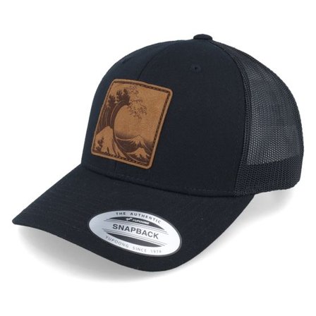 Iconic - Svart trucker Keps - Great Wave Japan Patch Retro Black Trucker @ Hatstore