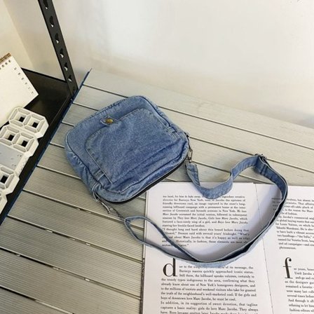 Denim Crossbody Bag Håndvesker LYS BLÅ