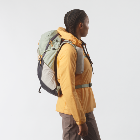 Salomon - Reput Laukut ja reput Aerotrek 18 Women - Seagrass / Silver Cloud