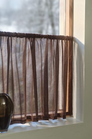 Jotex - Kafégardin sjokoladebrun - CORINNE - Kjøp Gardinkapper hos Jotex