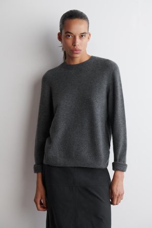 COS Women's Cashmere Crew Neck Jumper in Grey