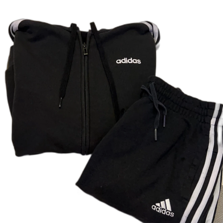 Adidas sätt säljs för 300kr