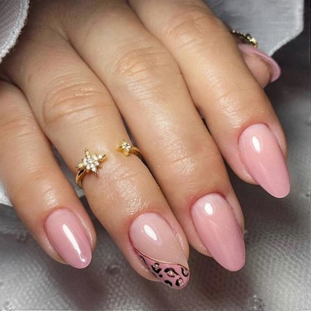 Press-on naglar Mandel Ovalformad Medium Falska naglar Gradienterad rosa Falska naglar Guldlinje Blank Kort Akrylnaglar för kvinnor 24st