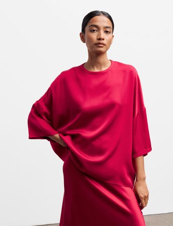 Ahlvar Gallery Thess Silk Tee - Red - XS
