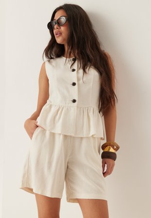 BUBBLEROOM - Linen Shorts - Light beige