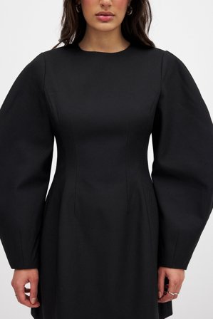 NA-KD Tailored Shaped Sleeve Mini Dress - Festkjoler - Sort - EU 32