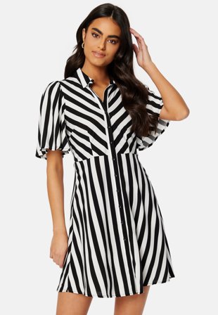YAS Savanna 2/4 Shirt Dress Black Stripes:WHITE Klær