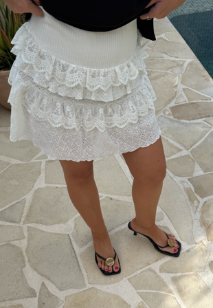 Andrea Norrman X Bubbleroom - Knitted Frill Mini Skirt - Offwhite - Kläder