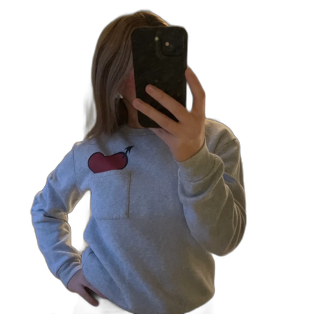 Grå sweatshirt med ett hjärta