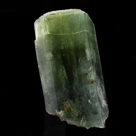 Sten og mineraler. Grøn beryl. 757,0 ct. Madagaskar..
