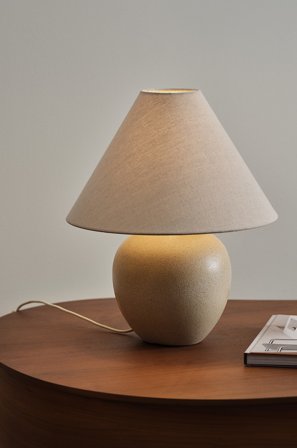 Jotex - ELINA bordlampe Beige farge - Kjøp Bordlamper hos Jotex