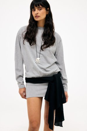 NA-KD Klänning med lager på lager - T-shirtklänningar - Grå - XL