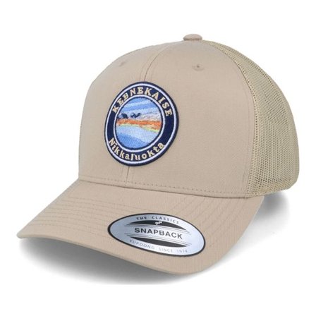 Wild Spirit - Beige trucker Keps - Kebnekaise Nikkaluokta Patch Khaki Trucker @ Hatstore