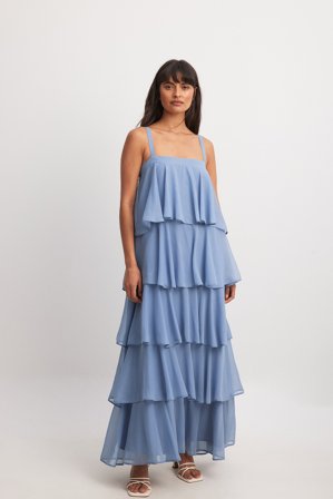 NA-KD Tiered Chiffon Maxi Dress - Balkjoler - Blå - EU 40