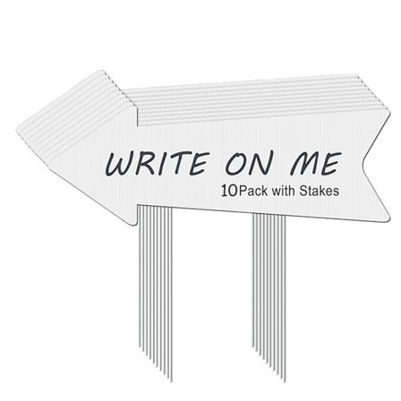 To Holdbare Pæle Vejskilt Beskriveligt Simpelt Design Vejskilt Til At Guide I Den Rigtige Retning