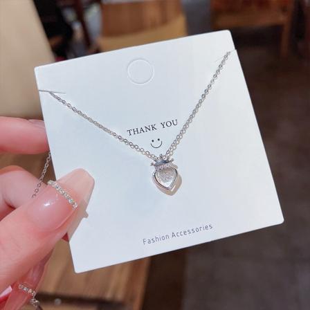 Kvinnor Halsband Kedja Choker Hänge Smycken Flickor present Elegant krona Kärlekshjärta bleknar inte Silver