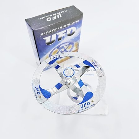 UFO levitation magisk flyvende tallerken KingMagic flydende magiske rekvisitter festival performance legetøj