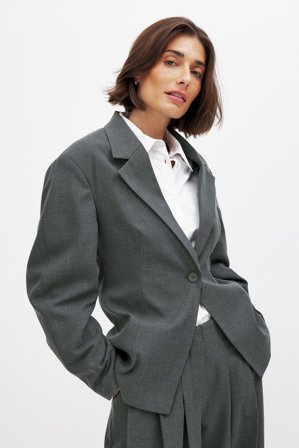 Natasha Alia x NA-KD - Blazer med markert midje - Figursydd blazer - Grå - EU 44