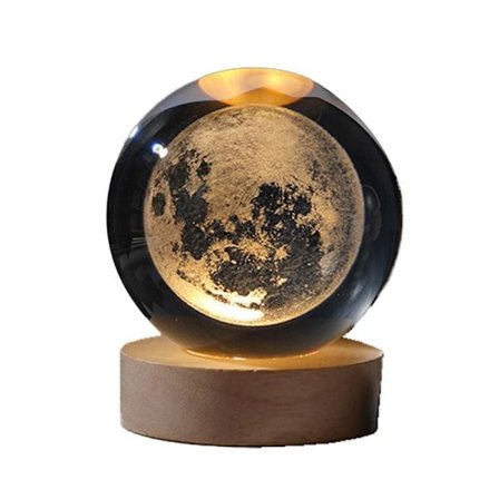 Krystalfarvet natlampe med udskåret krystalkugle indeni, ornament, stjernegave med træbase, måne