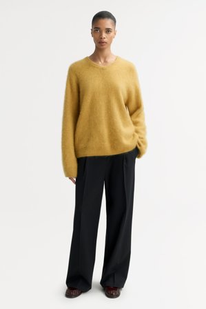 Soft Goat - Brushed v-neck - Women cashmere sweater - S - Light Honey