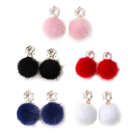 5 Par Kvinner Mote Stud Øredobber Fluffy Pompom Pels Ball Øredobb Kvinnelig Smykke Gave Øre Stud (Assortert Farge Tilfeldig Stil)