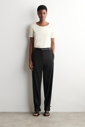 COS Women's T-Shirt Slim In Cotone Con Scollo Rotondo in Bianco