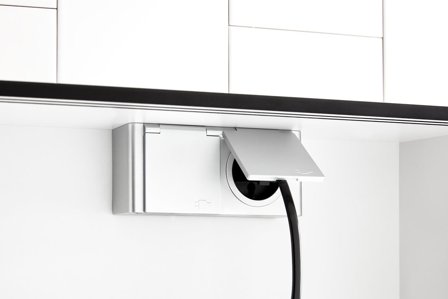 Skånebeslag Skåform Uttagsbox 140 x 50 x 65 mm, 2 st. uttag, Strömbrytare & vägguttag