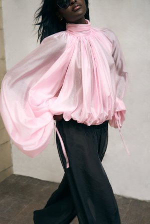 Amy Lefévre x NA-KD Balloon Sleeve Volume Blouse - Bluser - Lyserød - EU 42