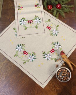 Broderipakke Duk Vakker julepynt - Västgöta Broderi