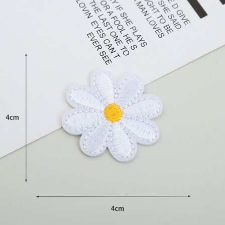 40 STK Blomsterbroderte lapper Broderiputer HVIT