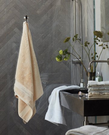 Lexington Hotel mulberry silk blend towel champagne