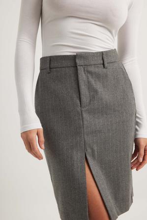 NA-KD Rak randig minikjol med hög midja och slits - Kontorskläder - Stripe - EU 36