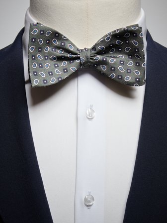 John Henric Men's Green Bow Tie Paisley Size Self-tied