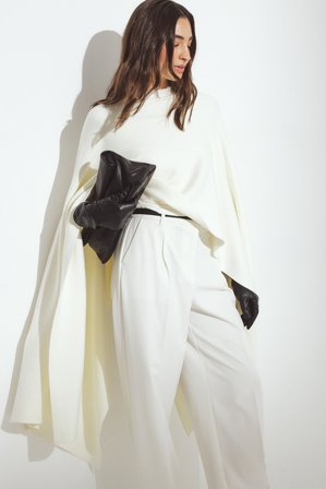 Erica Kvam x NA-KD - Oversized strikket kappe - Oversize Genser - Hvit - Large/X-Large