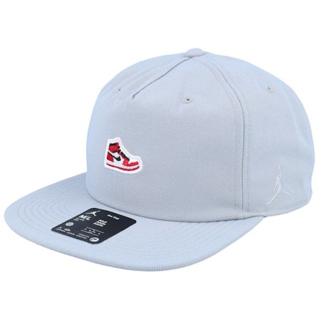Jordan - Grijs snapback Cap - Pro Cap Sneaker Patch Light Smoke Grey Snapback @ Hatstore